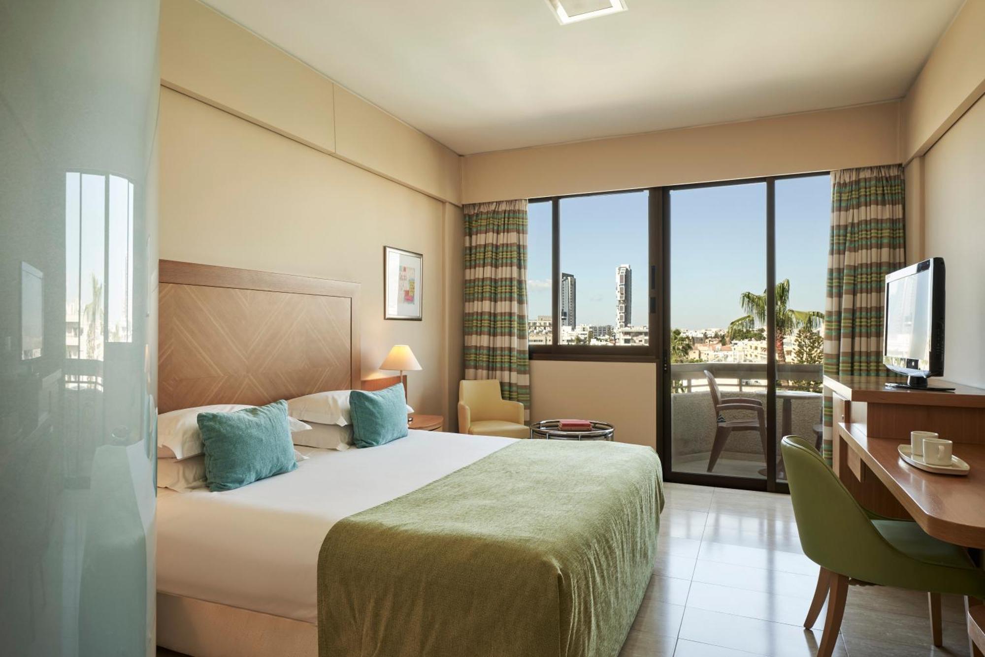 Atlantica Oasis Hotel Limasol Dış mekan fotoğraf