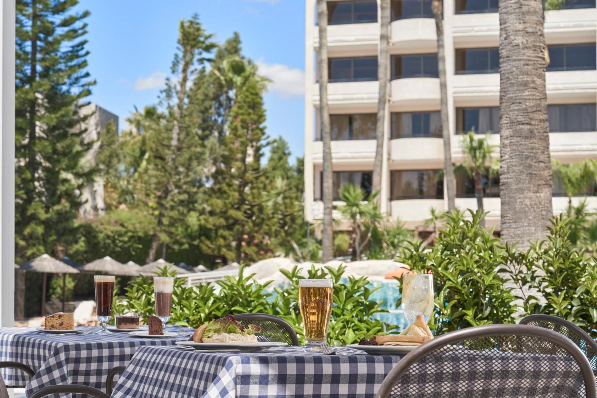 Atlantica Oasis Hotel Limasol Dış mekan fotoğraf