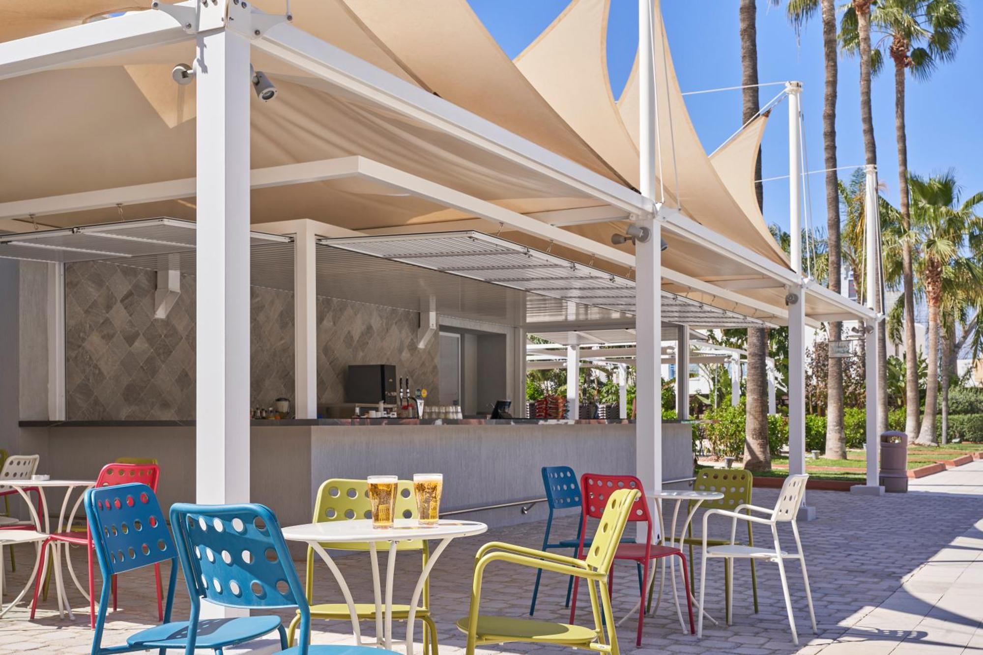 Atlantica Oasis Hotel Limasol Dış mekan fotoğraf