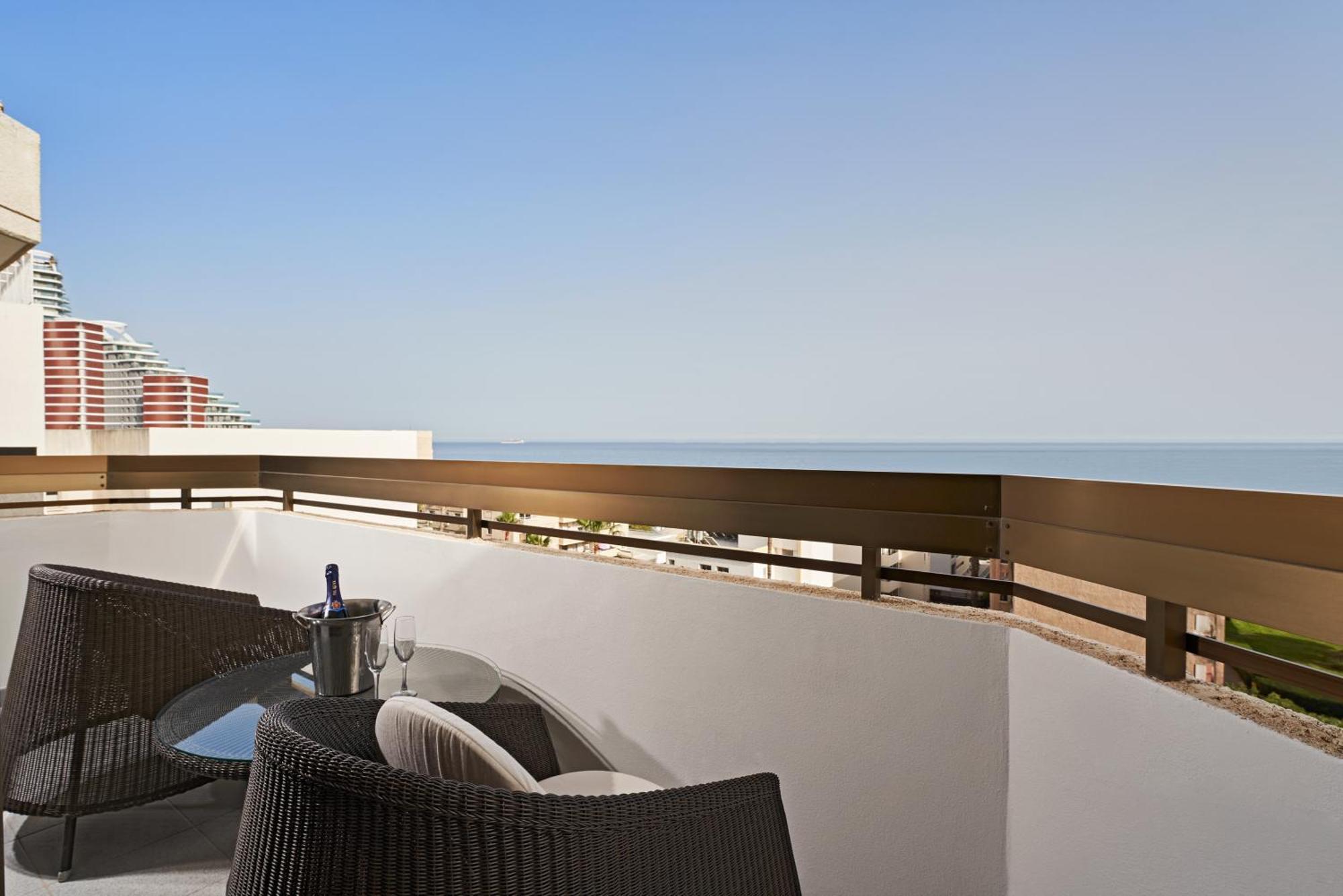 Atlantica Oasis Hotel Limasol Dış mekan fotoğraf